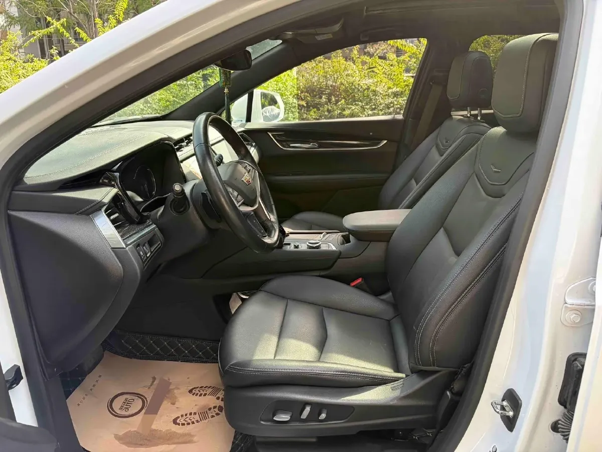 2022 Cadillac XT5 2.0T 237HP L4 9AT,autocango,china used car exporter,china ev exporter,chinese used car exporter,chinese used ev exporter