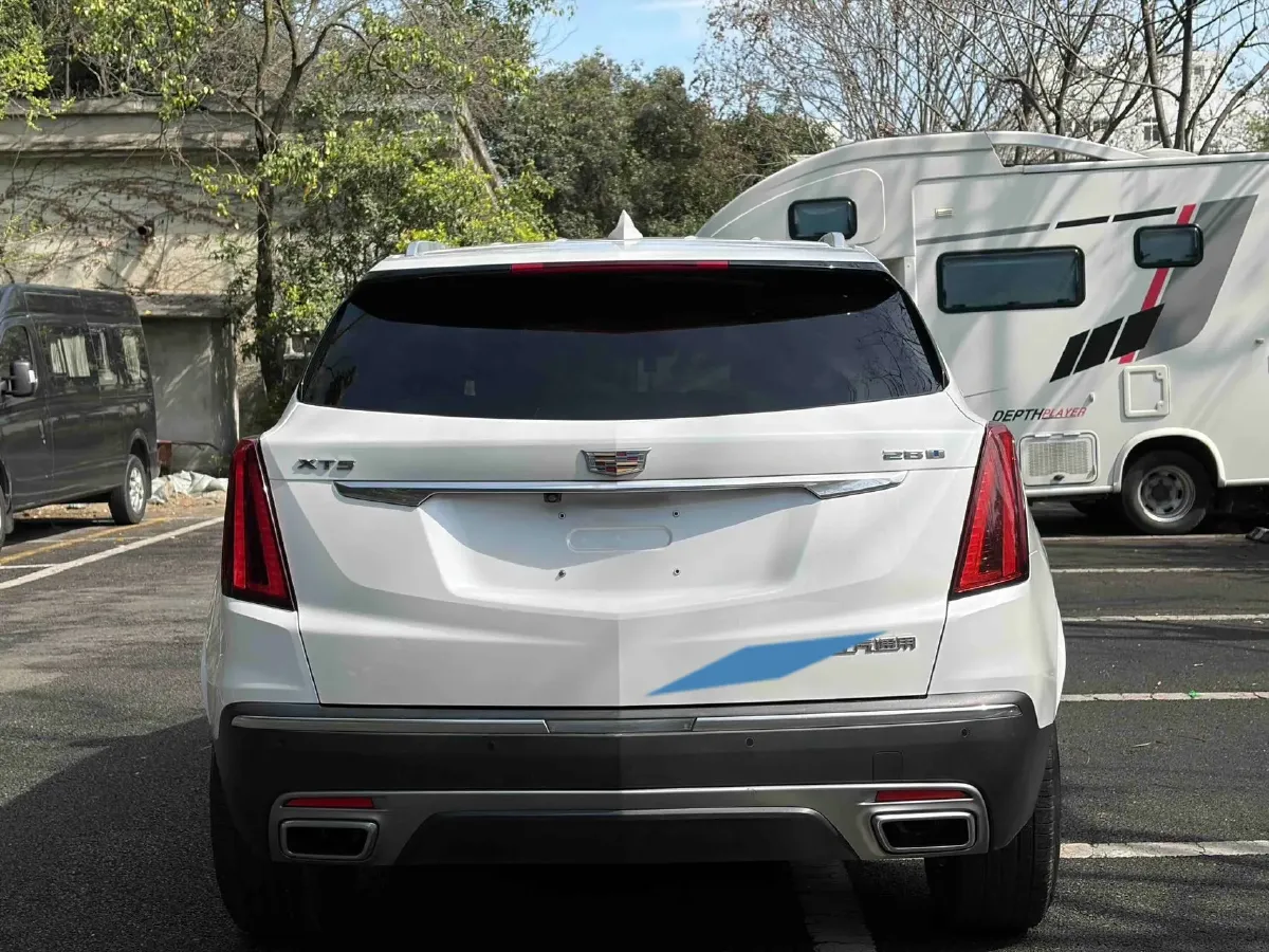 2022 Cadillac XT5 2.0T 237HP L4 9AT,autocango,china used car exporter,china ev exporter,chinese used car exporter,chinese used ev exporter