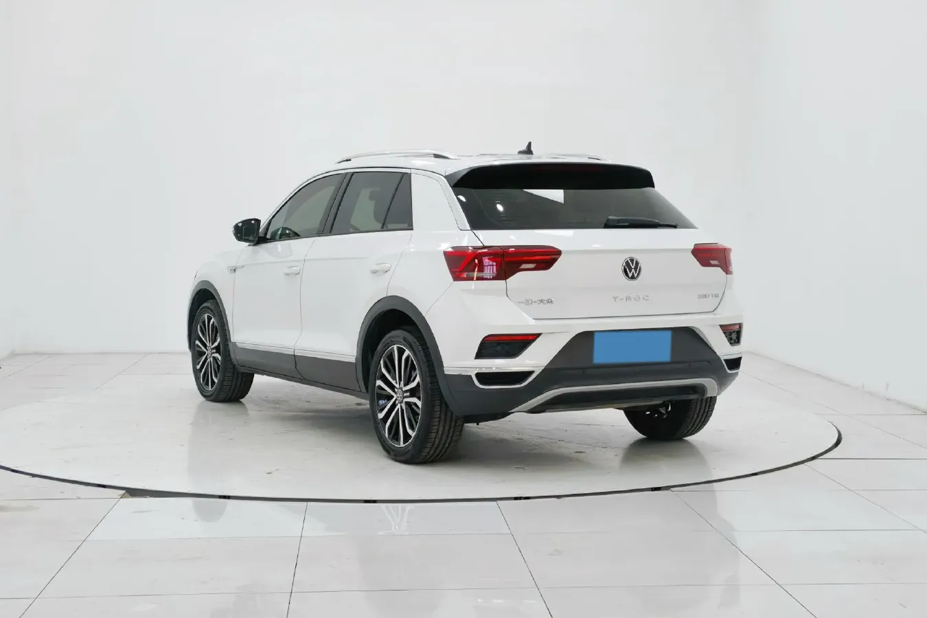 2022 Volkswagen T-Roc 1.4T 150HP L4 7DCT,autocango,china used car exporter,china ev exporter,chinese used car exporter,chinese used ev exporter