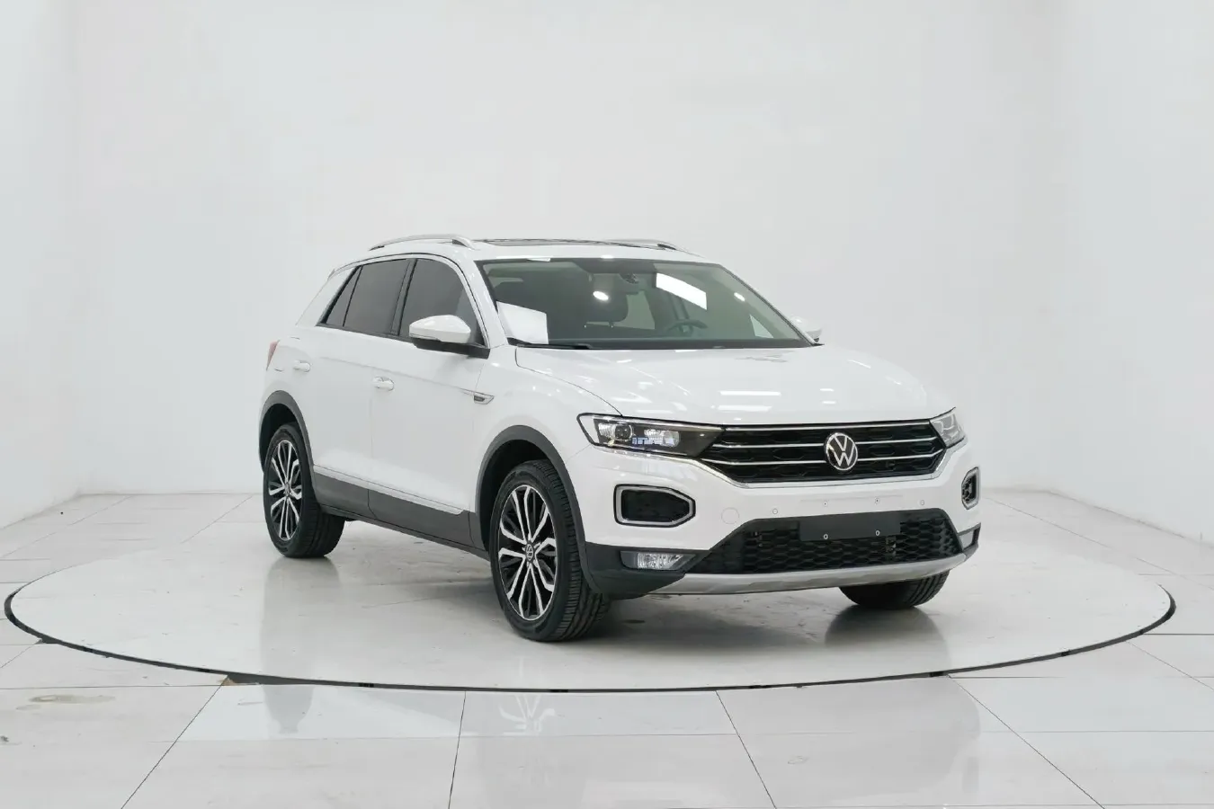 2022 Volkswagen T-Roc 1.4T 150HP L4 7DCT,autocango,china used car exporter,china ev exporter,chinese used car exporter,chinese used ev exporter