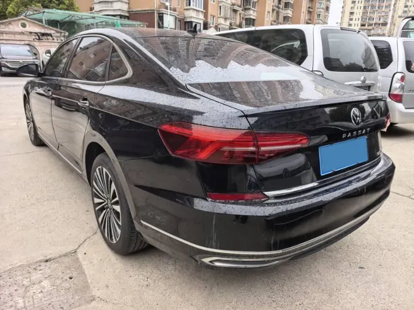 2021 Volkswagen Passat 2.0T 220HP L4 7DCT,autocango,china used car exporter,china ev exporter,chinese used car exporter,chinese used ev exporter