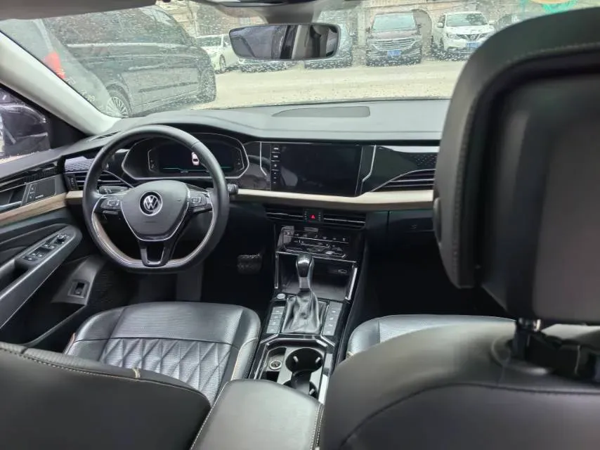 2021 Volkswagen Passat 2.0T 220HP L4 7DCT,autocango,china used car exporter,china ev exporter,chinese used car exporter,chinese used ev exporter