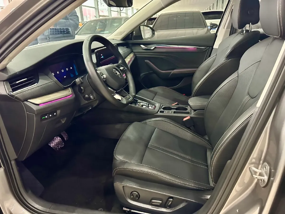 2022 Skoda Octavia 1.4T 150HP L4 7DCT,autocango,china used car exporter,china ev exporter,chinese used car exporter,chinese used ev exporter