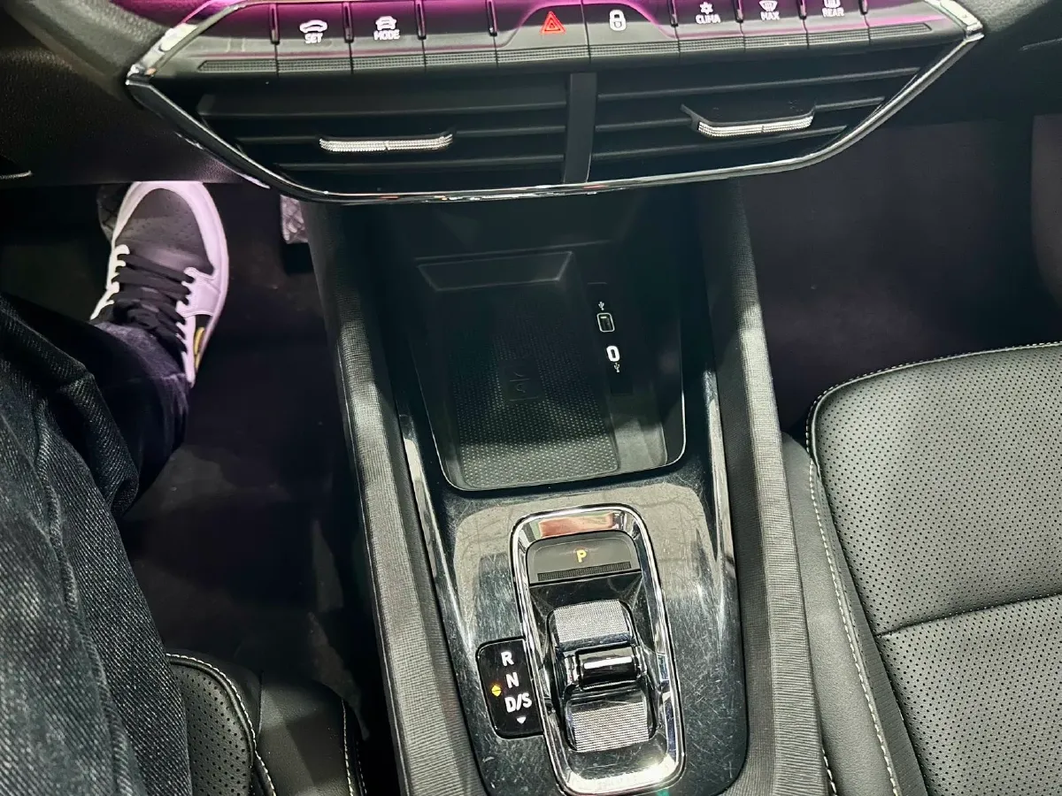 2022 Skoda Octavia 1.4T 150HP L4 7DCT,autocango,china used car exporter,china ev exporter,chinese used car exporter,chinese used ev exporter