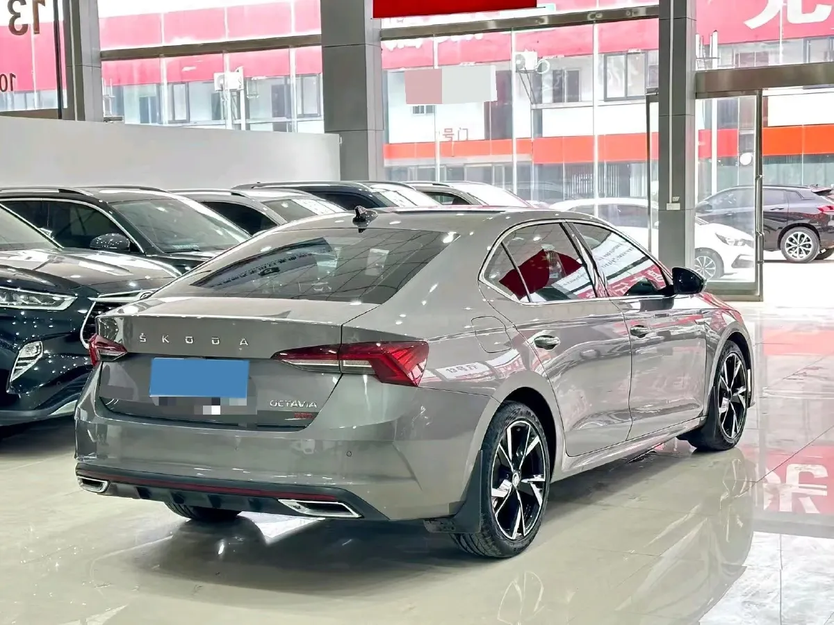 2022 Skoda Octavia 1.4T 150HP L4 7DCT,autocango,china used car exporter,china ev exporter,chinese used car exporter,chinese used ev exporter