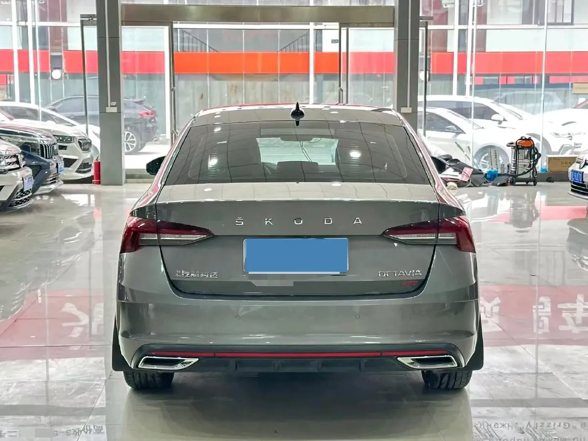 2022 Skoda Octavia 1.4T 150HP L4 7DCT,autocango,china used car exporter,china ev exporter,chinese used car exporter,chinese used ev exporter