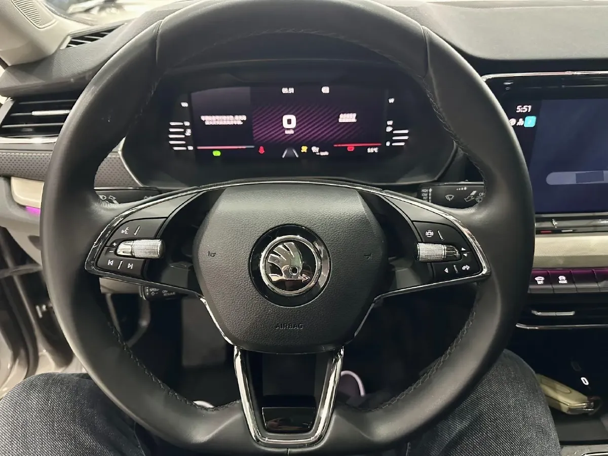 2022 Skoda Octavia 1.4T 150HP L4 7DCT,autocango,china used car exporter,china ev exporter,chinese used car exporter,chinese used ev exporter