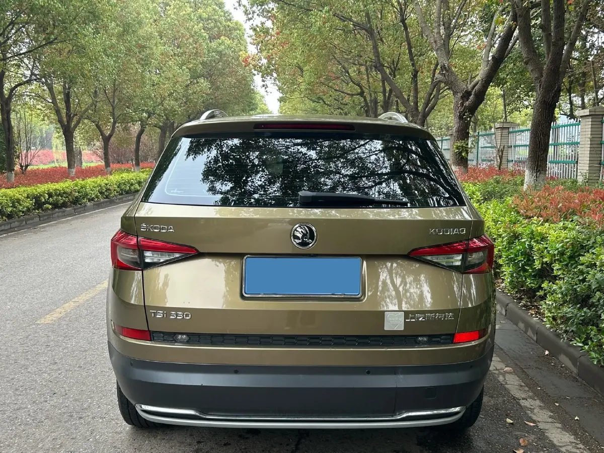 2018 Skoda Kodiak 1.8T 180HP L4 7DCT,autocango,china used car exporter,china ev exporter,chinese used car exporter,chinese used ev exporter