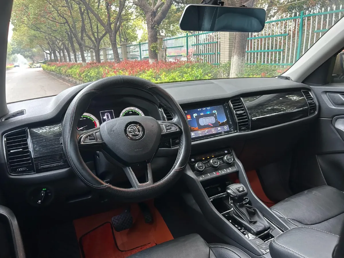 2018 Skoda Kodiak 1.8T 180HP L4 7DCT,autocango,china used car exporter,china ev exporter,chinese used car exporter,chinese used ev exporter