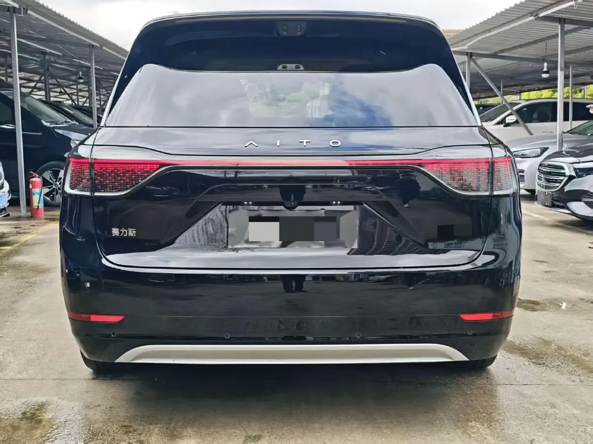 2025 AITO AITO M9 REEV 160HP REEV 52KWH,autocango,china used car exporter,china ev exporter,chinese used car exporter,chinese used ev exporter