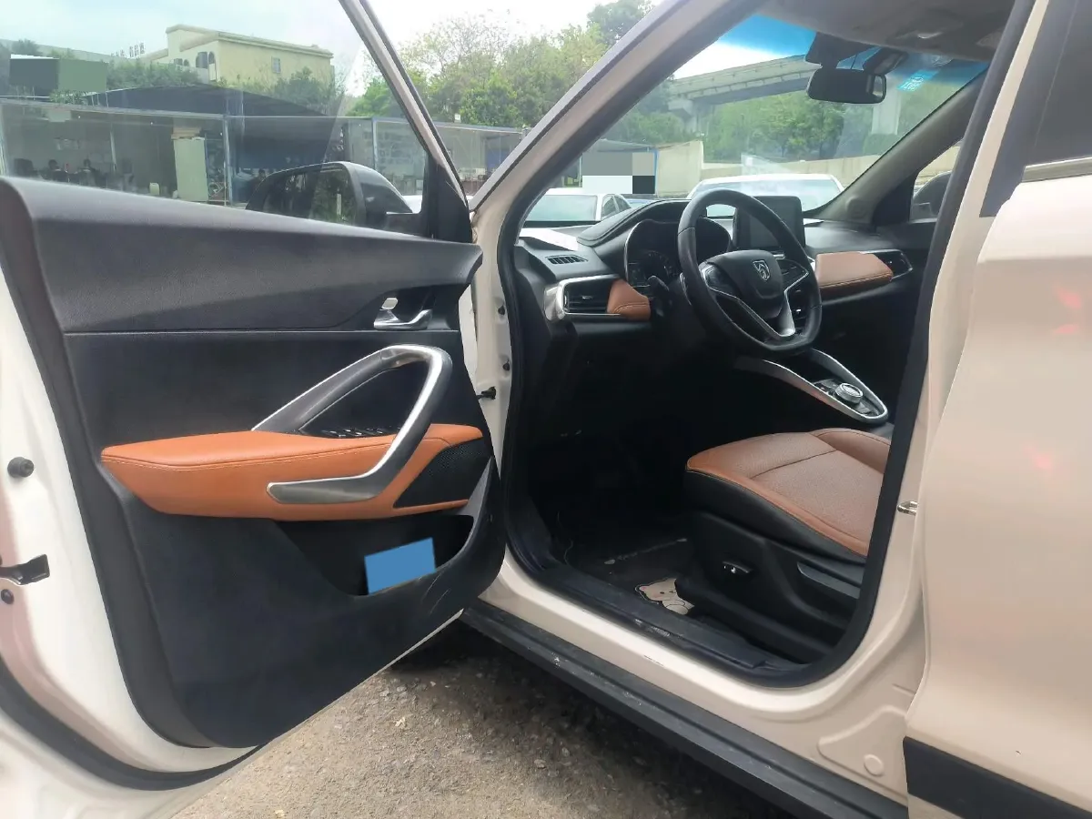 2017 HaiMa S5 Young Edition 1.6L 122HP L4 5MT,autocango,china used car exporter,china ev exporter,chinese used car exporter,chinese used ev exporter