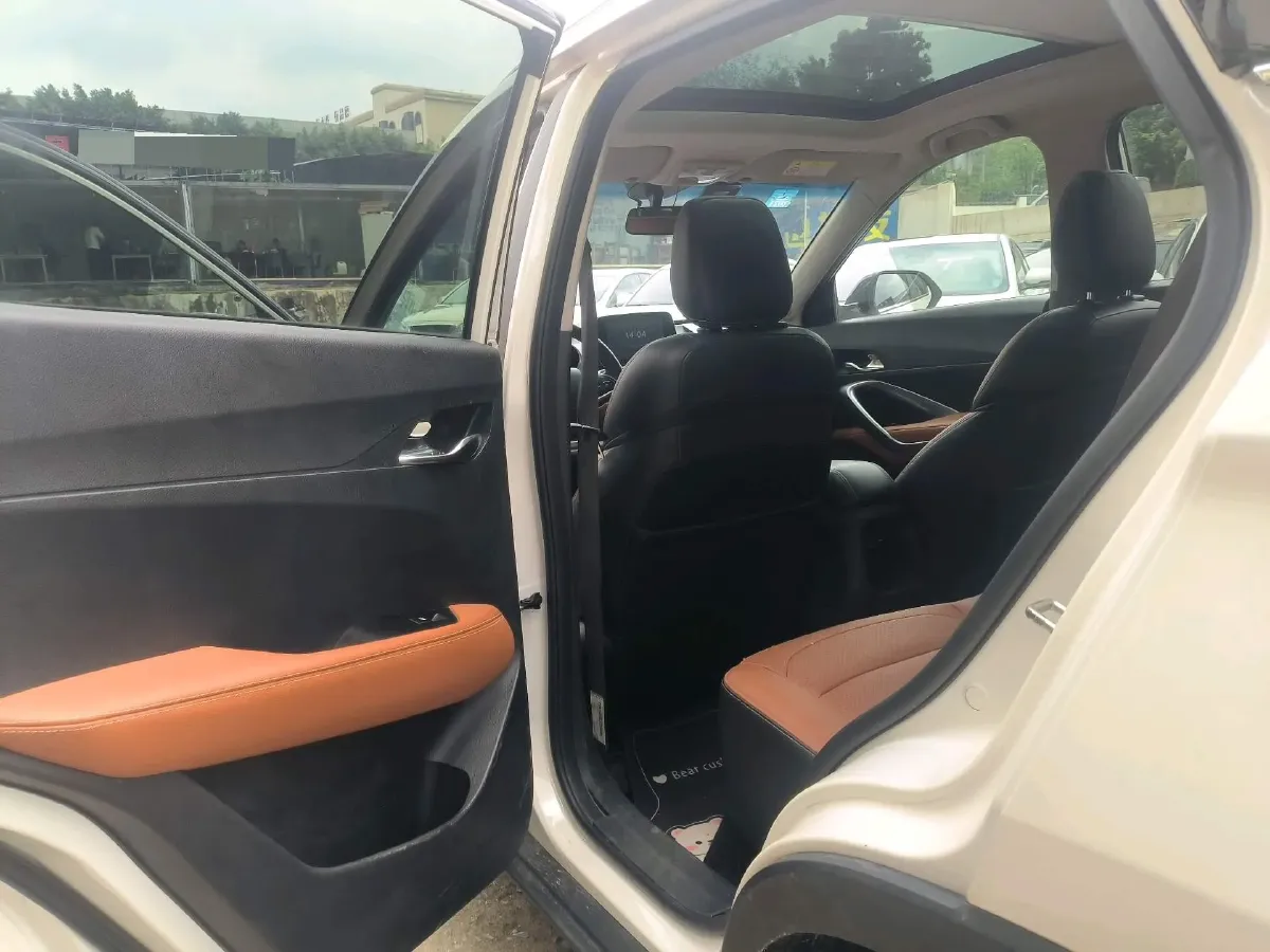 2017 HaiMa S5 Young Edition 1.6L 122HP L4 5MT,autocango,china used car exporter,china ev exporter,chinese used car exporter,chinese used ev exporter