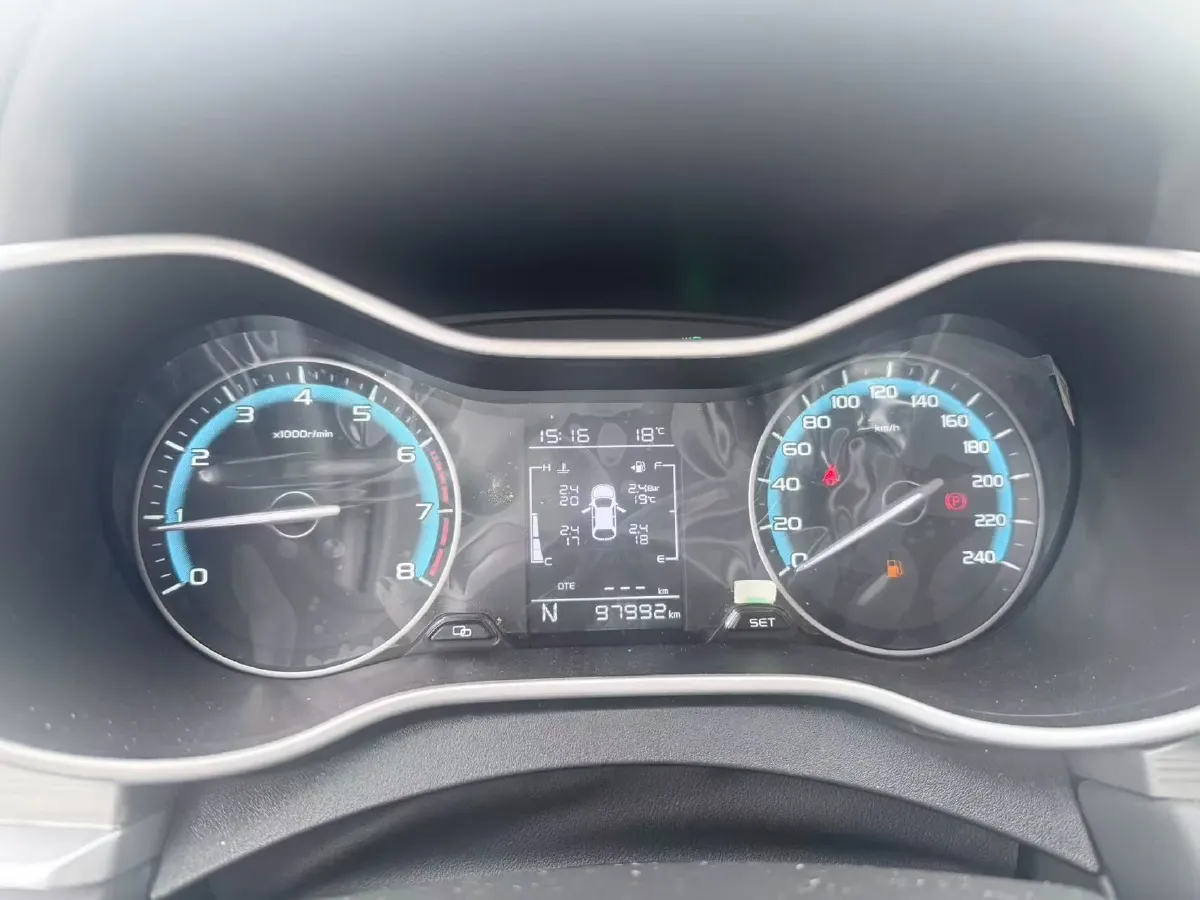 2021 Geely Coolray 1.4T 141HP L4 6MT,autocango,china used car exporter,china ev exporter,chinese used car exporter,chinese used ev exporter