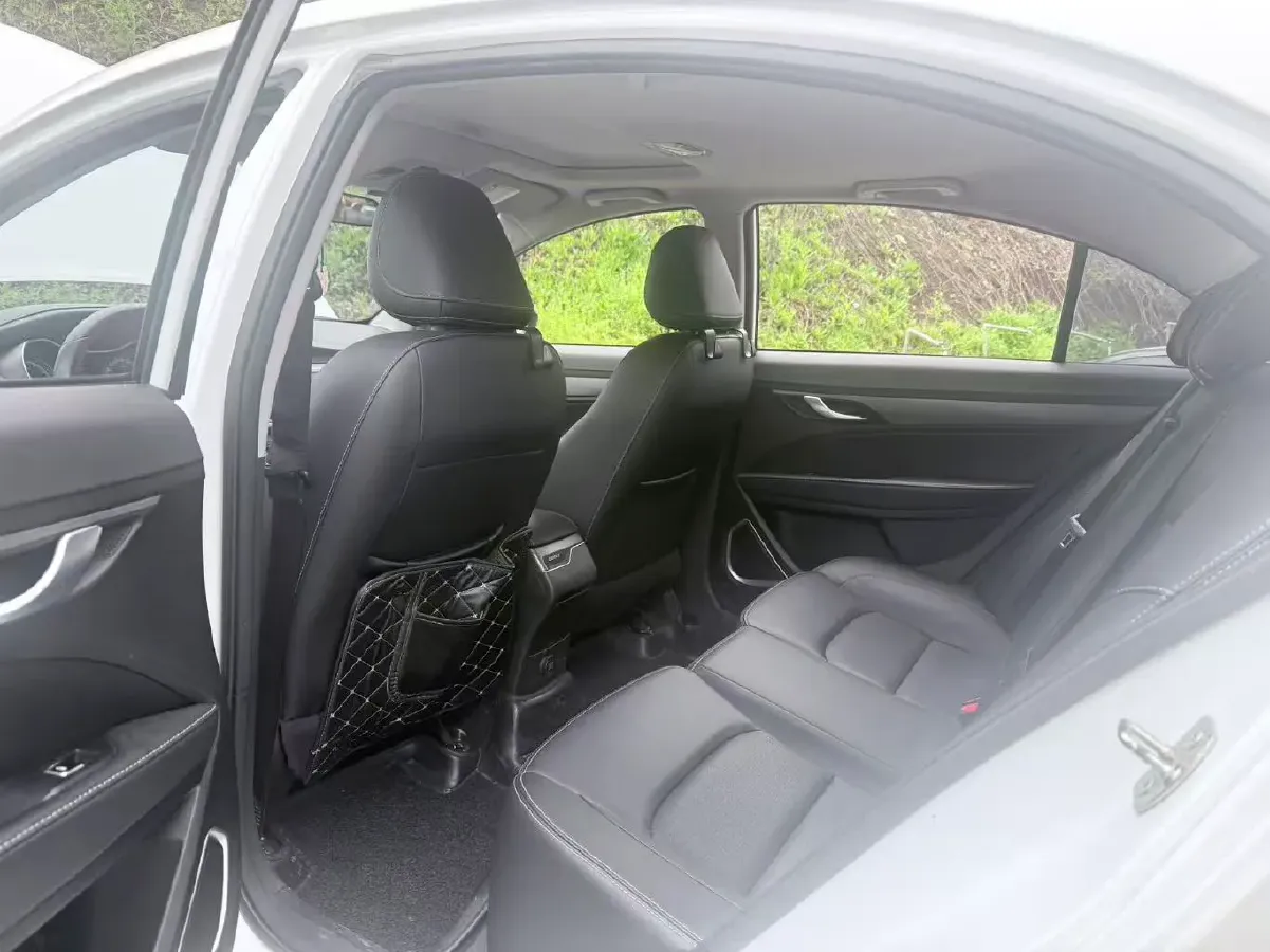 2021 Geely Coolray 1.4T 141HP L4 6MT,autocango,china used car exporter,china ev exporter,chinese used car exporter,chinese used ev exporter