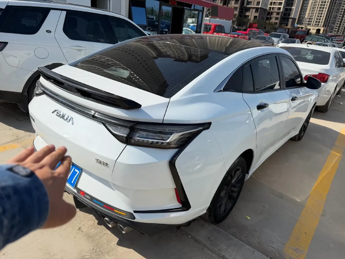 2023 DongFeng Aeolus YiXuan 1.5L 125HP L4 6DCT,autocango,china used car exporter,china ev exporter,chinese used car exporter,chinese used ev exporter