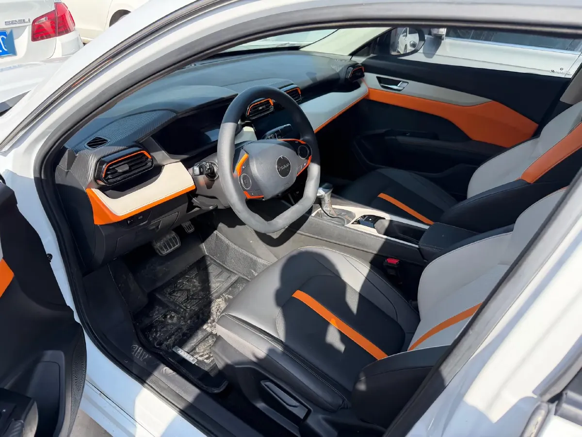 2023 DongFeng Aeolus YiXuan 1.5L 125HP L4 6DCT,autocango,china used car exporter,china ev exporter,chinese used car exporter,chinese used ev exporter