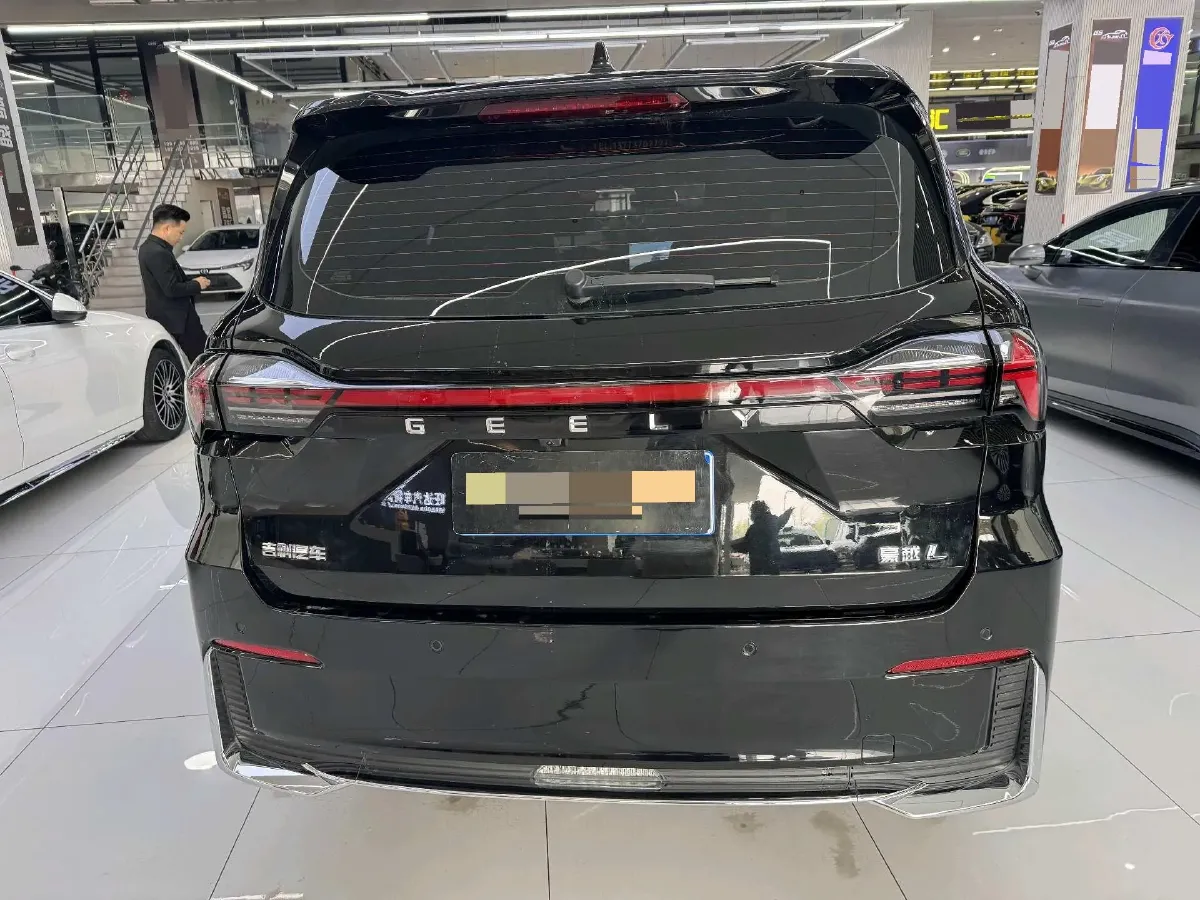 2024 Geely Okavango L 2.0T 218HP L4 7DCT,autocango,china used car exporter,china ev exporter,chinese used car exporter,chinese used ev exporter