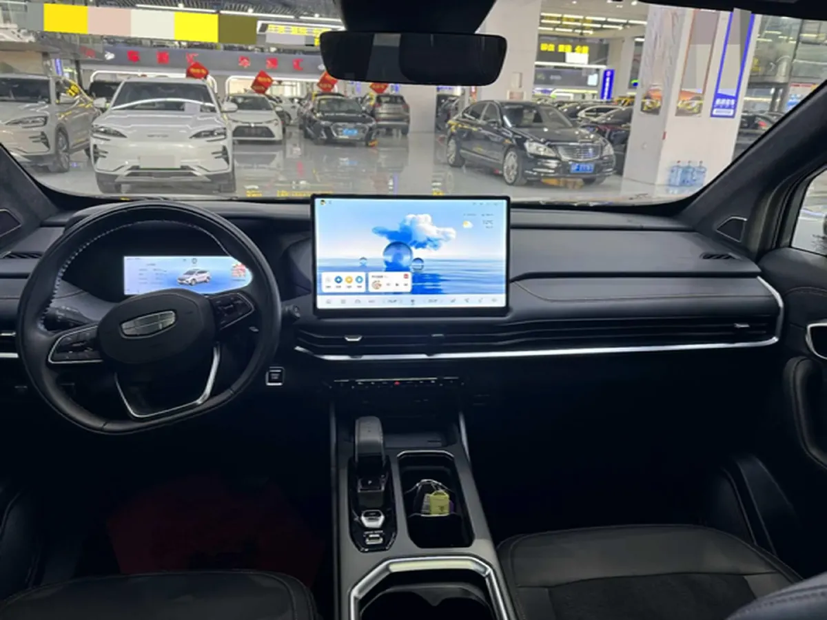 2024 Geely Okavango L 2.0T 218HP L4 7DCT,autocango,china used car exporter,china ev exporter,chinese used car exporter,chinese used ev exporter