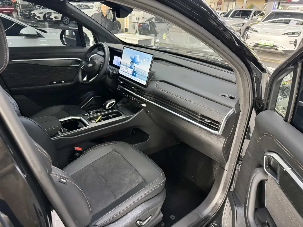 2024 Geely Okavango L 2.0T 218HP L4 7DCT,autocango,china used car exporter,china ev exporter,chinese used car exporter,chinese used ev exporter