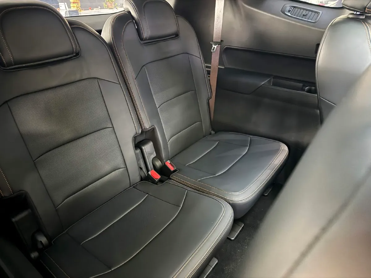 2024 Geely Okavango L 2.0T 218HP L4 7DCT,autocango,china used car exporter,china ev exporter,chinese used car exporter,chinese used ev exporter