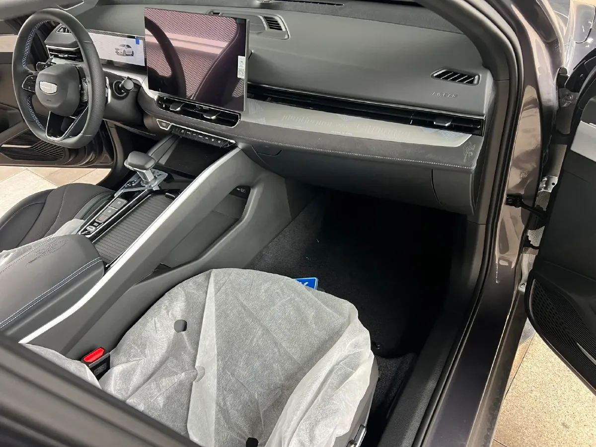 2025 Geely Preface 2.0T 238HP L4 8AT,autocango,china used car exporter,china ev exporter,chinese used car exporter,chinese used ev exporter