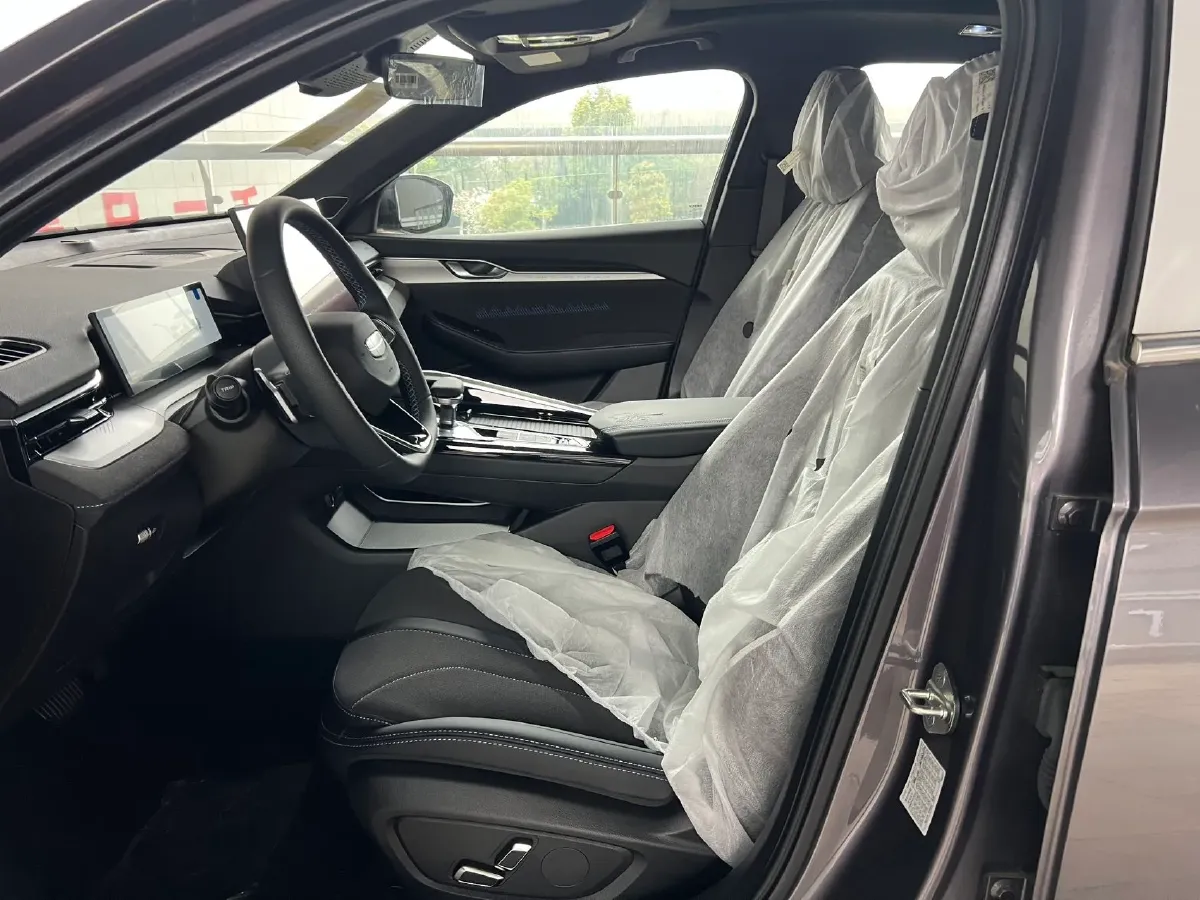 2025 Geely Preface 2.0T 238HP L4 8AT,autocango,china used car exporter,china ev exporter,chinese used car exporter,chinese used ev exporter