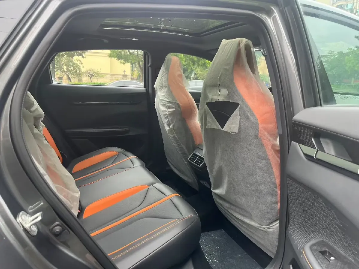 2024 ChangAn UNI-V 1.5T 188HP L4 7DCT,autocango,china used car exporter,china ev exporter,chinese used car exporter,chinese used ev exporter