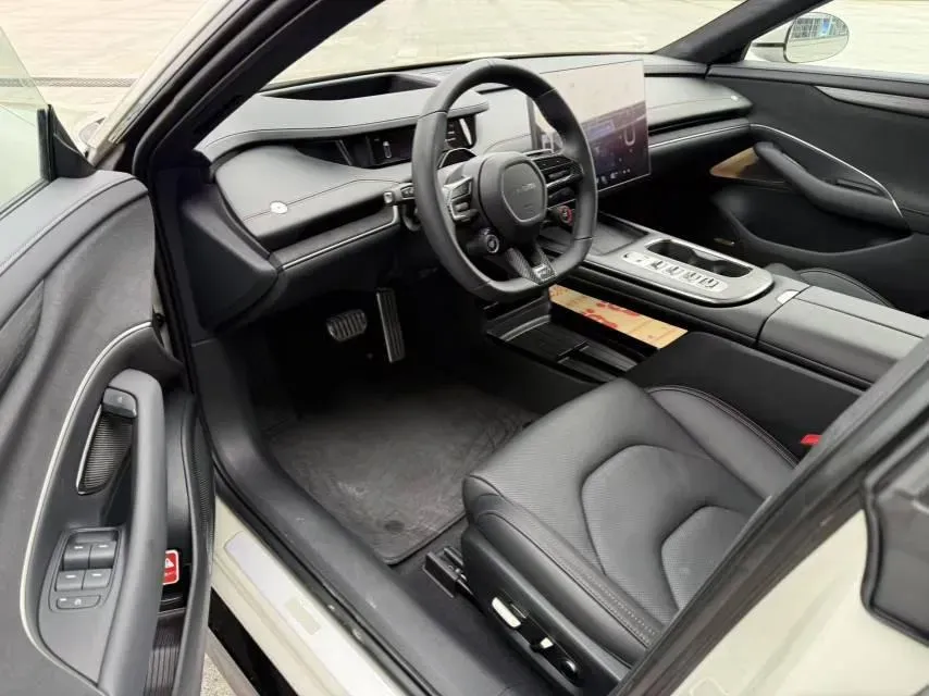 2024 MI SU7 BEV 101KWH,autocango,china used car exporter,china ev exporter,chinese used car exporter,chinese used ev exporter