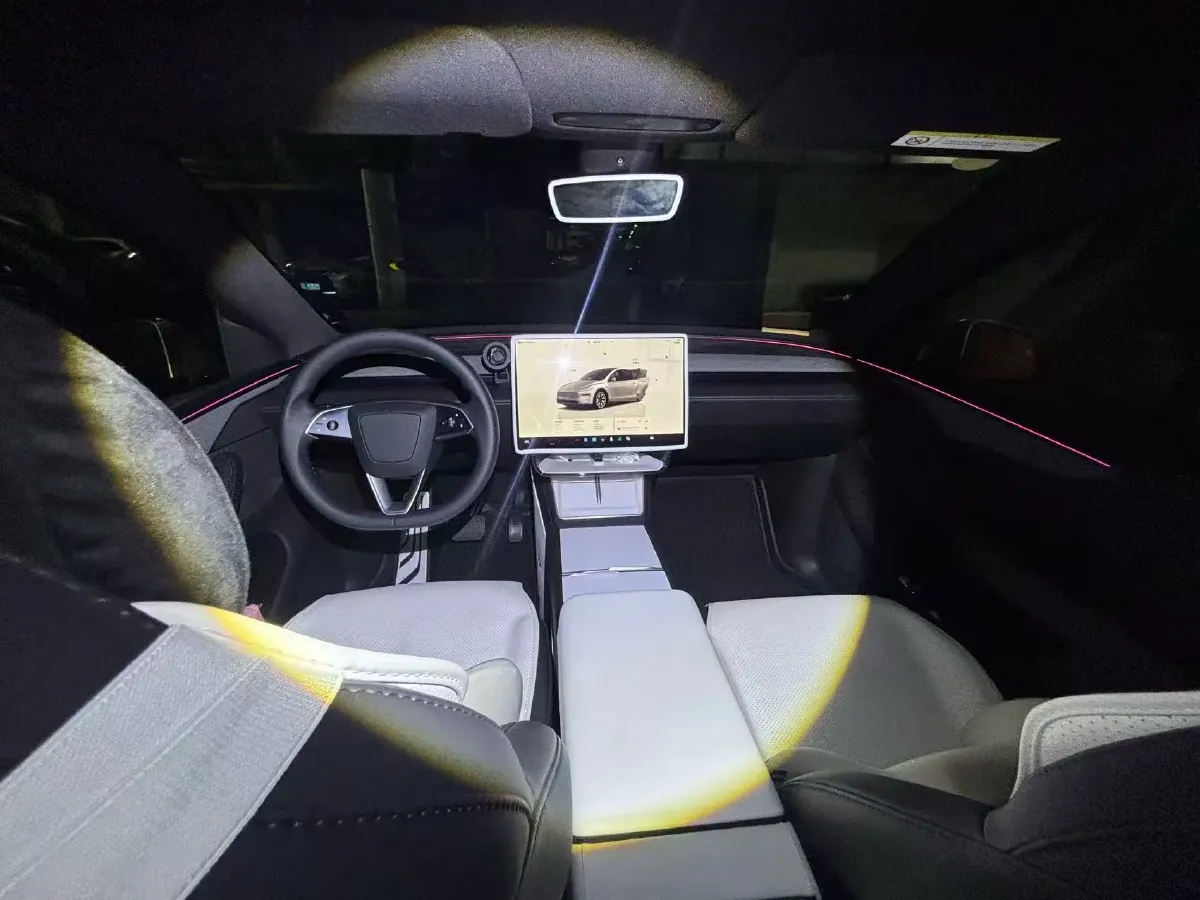 2025 Tesla Model Y L BEV,autocango,china used car exporter,china ev exporter,chinese used car exporter,chinese used ev exporter