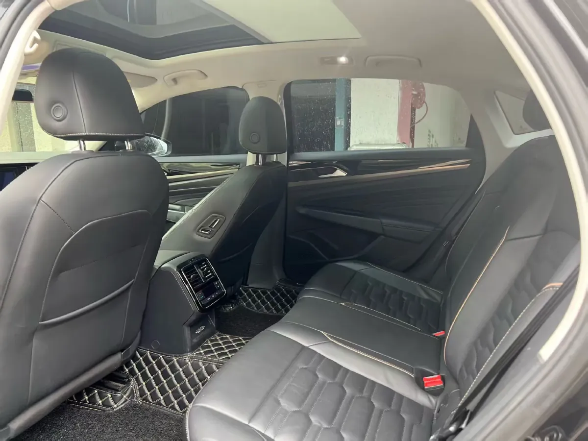 2019 Skoda Kodiak 2.0T 186HP L4 7DCT,autocango,china used car exporter,china ev exporter,chinese used car exporter,chinese used ev exporter