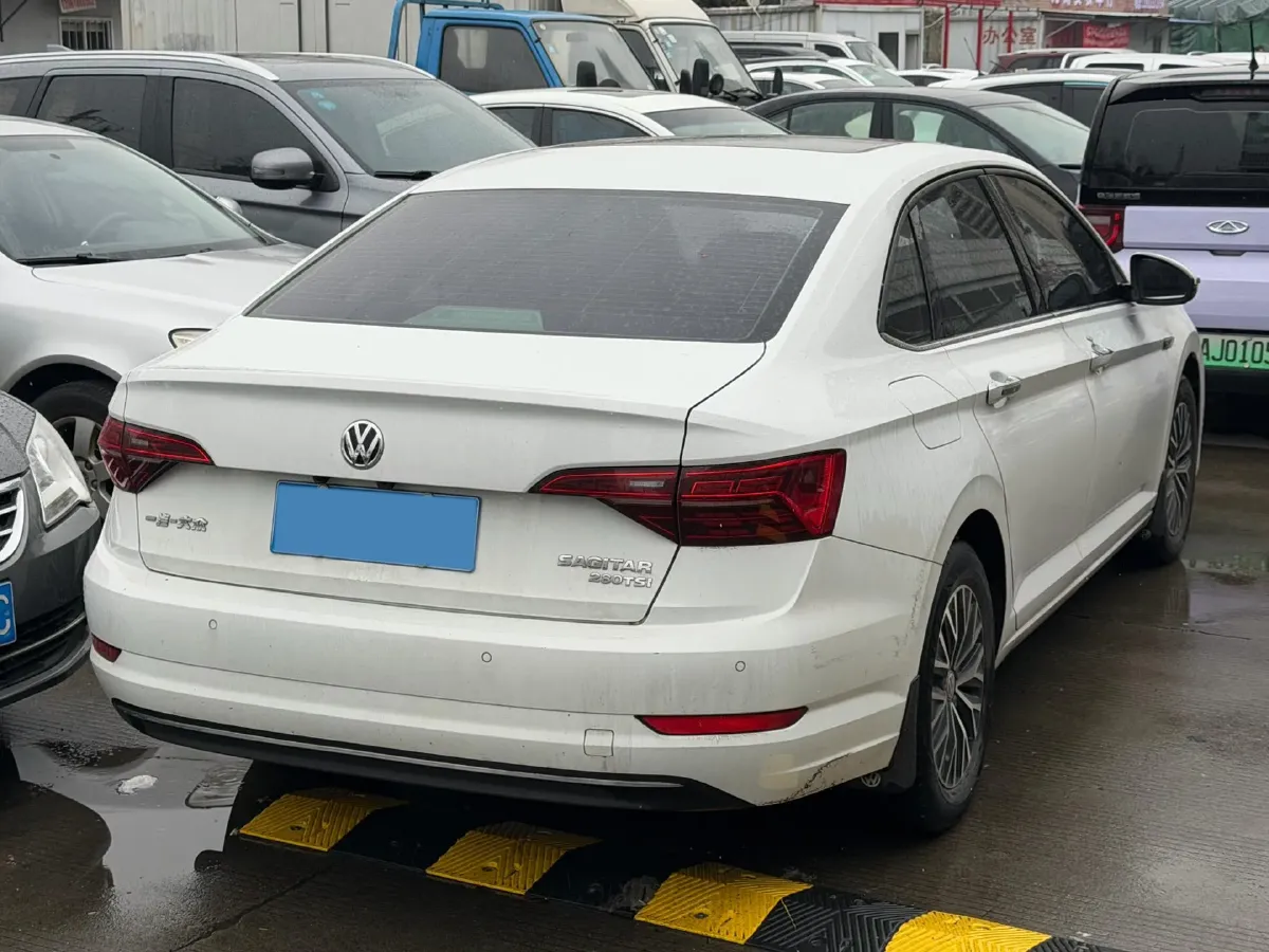 2019 Jeep Renegade 1.3T 173HP L4 7DCT,autocango,china used car exporter,china ev exporter,chinese used car exporter,chinese used ev exporter