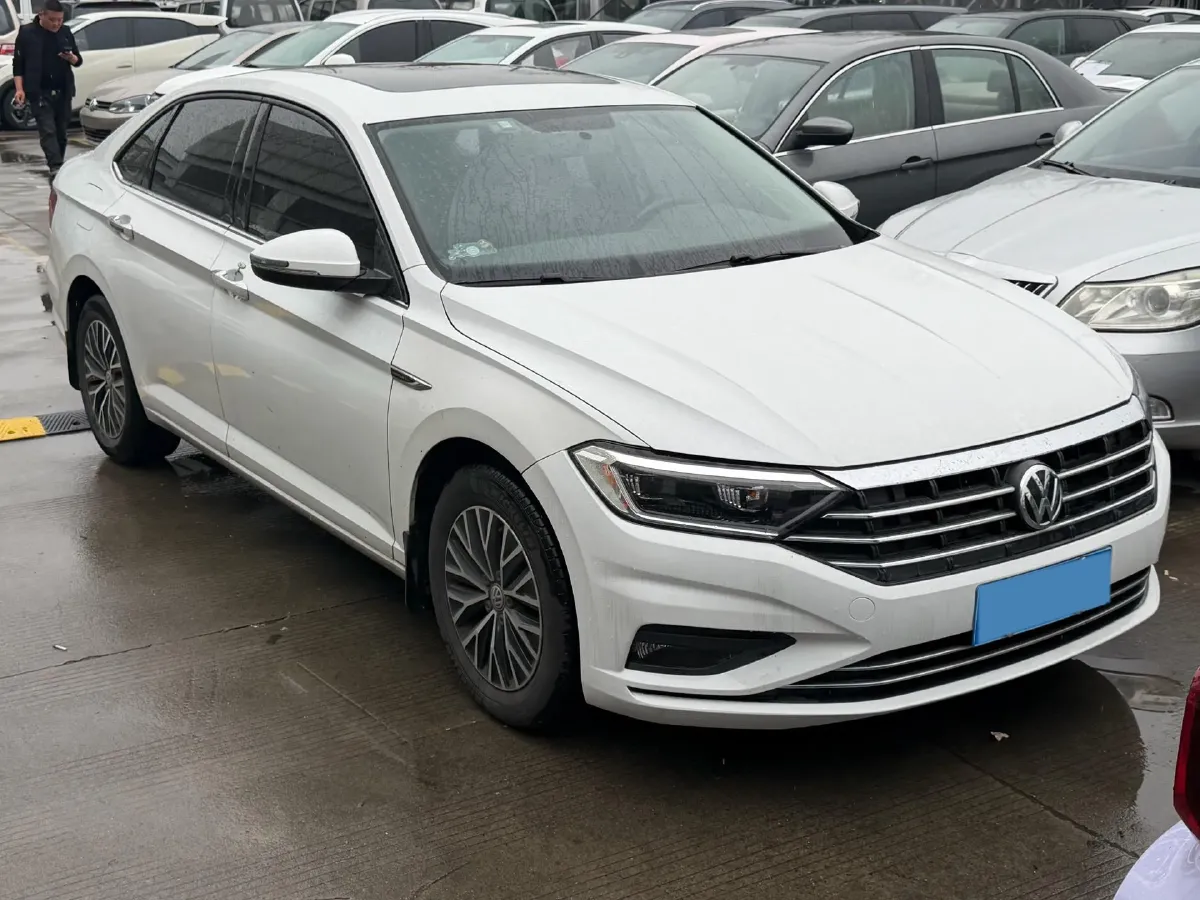 2019 Jeep Renegade 1.3T 173HP L4 7DCT,autocango,china used car exporter,china ev exporter,chinese used car exporter,chinese used ev exporter