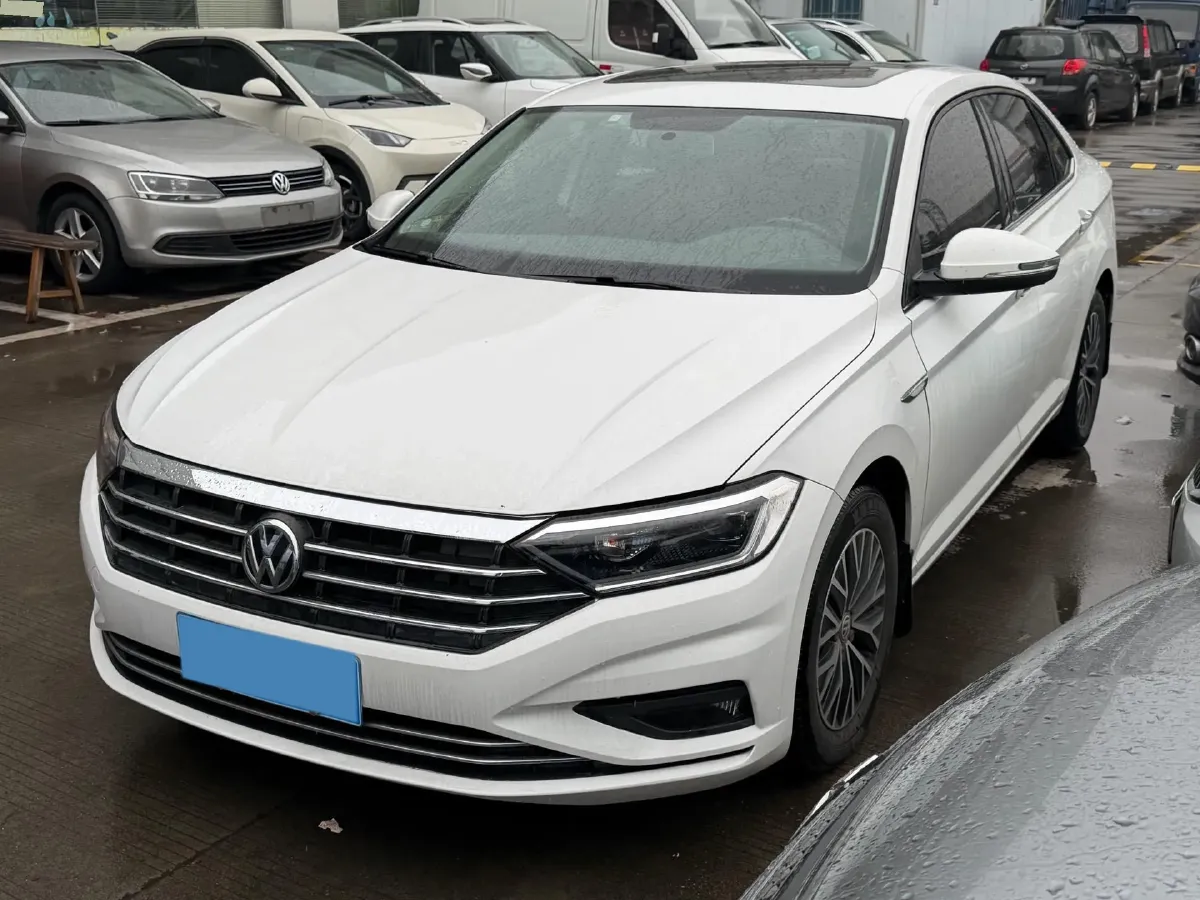 2019 Jeep Renegade 1.3T 173HP L4 7DCT,autocango,china used car exporter,china ev exporter,chinese used car exporter,chinese used ev exporter