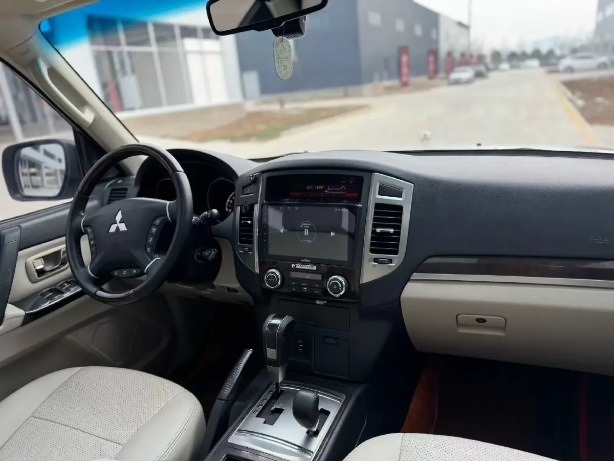 2017 Honda Jade 1.8L 141HP L4 5AT,autocango,china used car exporter,china ev exporter,chinese used car exporter,chinese used ev exporter