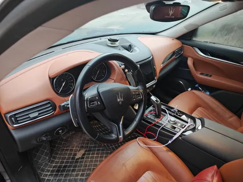 2021 Maserati Levante 3.0T 350HP V6 8AT,autocango,china used car exporter,china ev exporter,chinese used car exporter,chinese used ev exporter