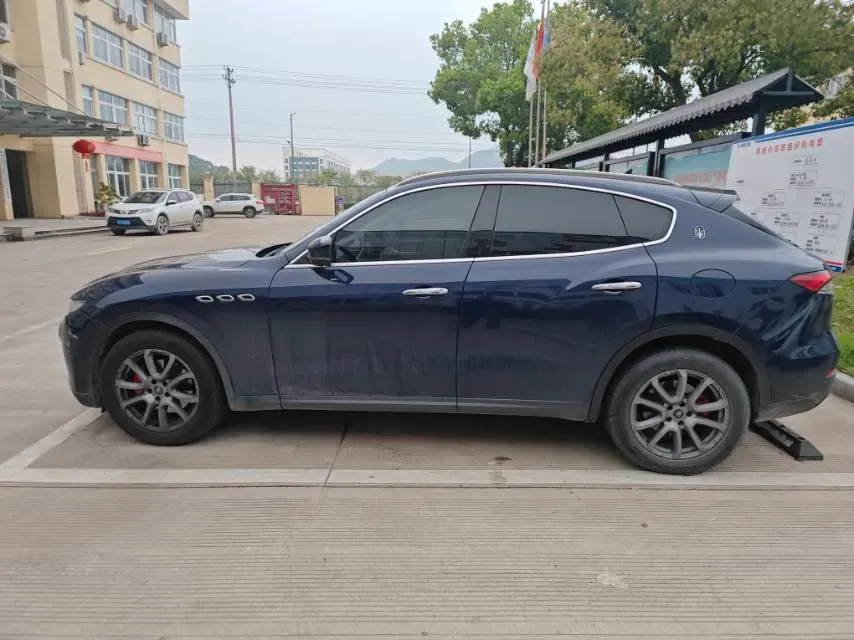 2021 Maserati Levante 3.0T 350HP V6 8AT,autocango,china used car exporter,china ev exporter,chinese used car exporter,chinese used ev exporter