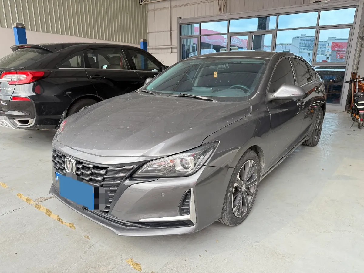 2022 ChangAn Raeton CC 1.5T 188HP L4 7DCT,autocango,china used car exporter,china ev exporter,chinese used car exporter,chinese used ev exporter
