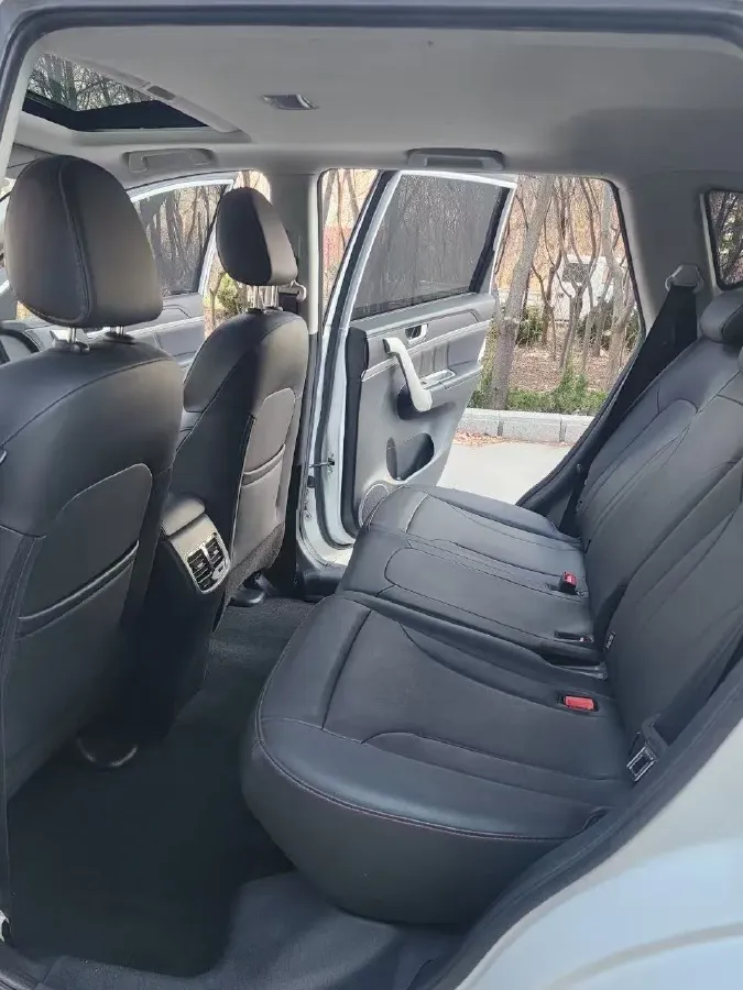 2019 Haval M6 1.5T 150HP L4 7DCT,autocango,china used car exporter,china ev exporter,chinese used car exporter,chinese used ev exporter