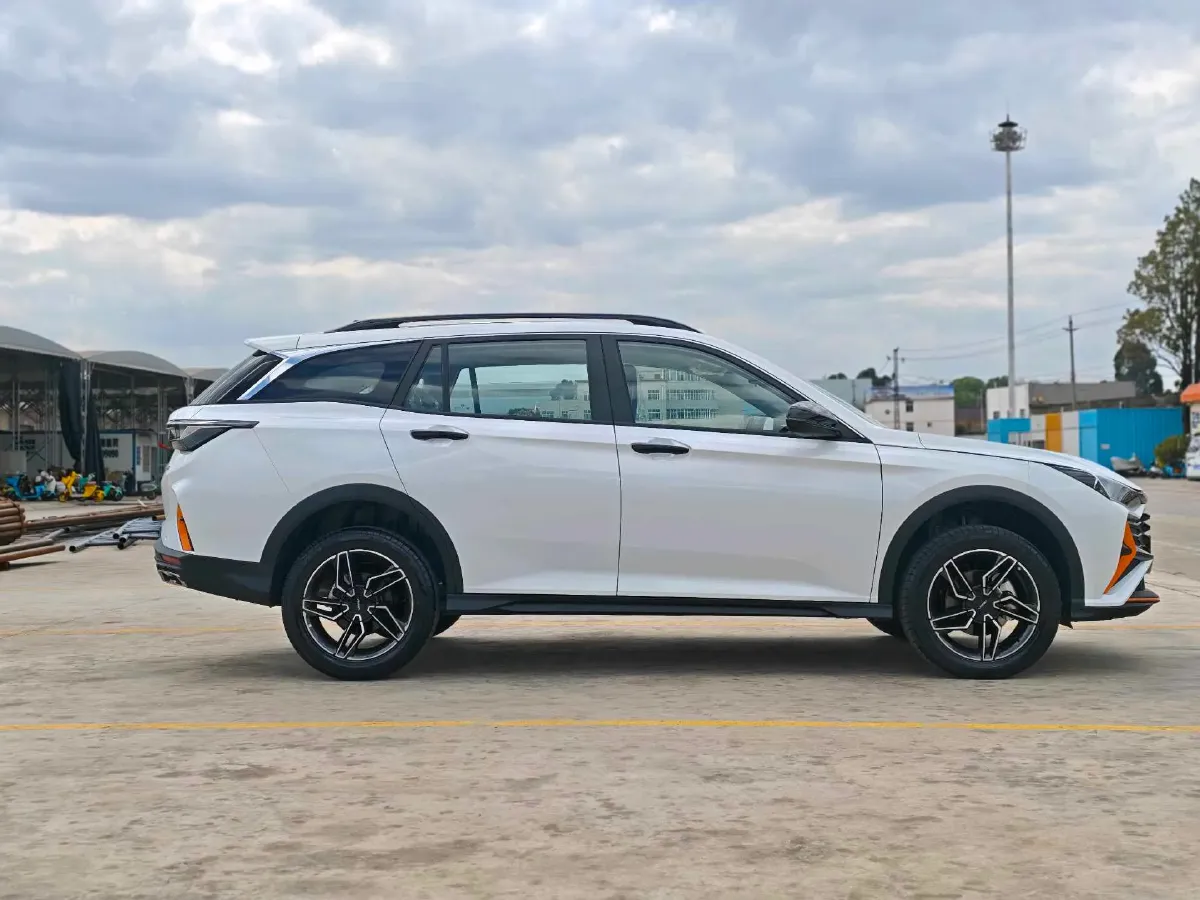 2024 DongFeng Aeolus YiXuan GS 1.5L 125HP L4 6DCT,autocango,china used car exporter,china ev exporter,chinese used car exporter,chinese used ev exporter