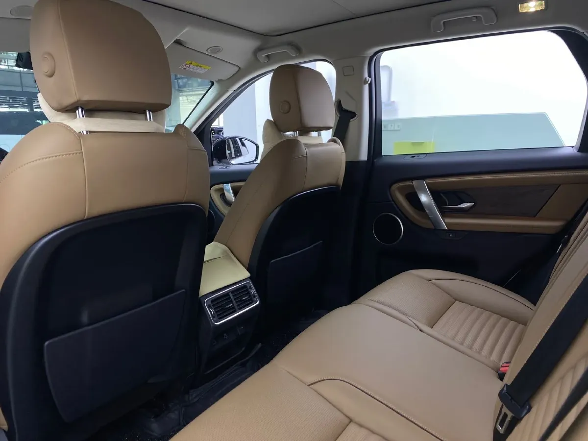 2024 Land Rover Discovery Sport 2.0T 249HP L4 9AT,autocango,china used car exporter,china ev exporter,chinese used car exporter,chinese used ev exporter