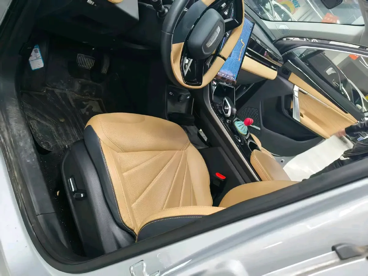 2023 Geely StarRay 1.5T 181HP L4 7DCT,autocango,china used car exporter,china ev exporter,chinese used car exporter,chinese used ev exporter