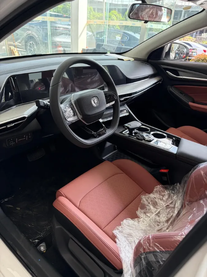 2025 ChangAn Eado 1.4T 160HP L4 7DCT,autocango,china used car exporter,china ev exporter,chinese used car exporter,chinese used ev exporter