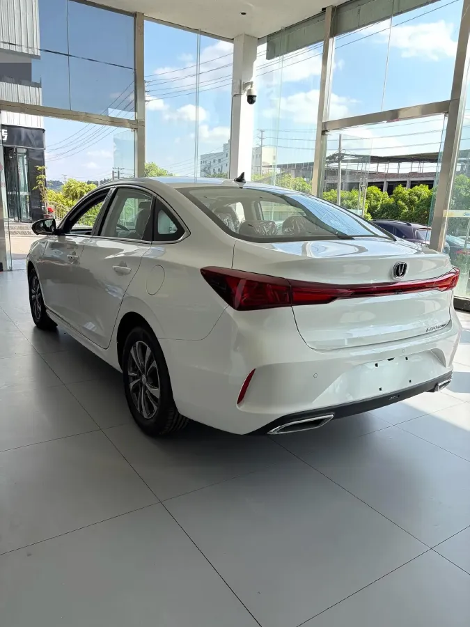 2025 ChangAn Eado 1.4T 160HP L4 7DCT,autocango,china used car exporter,china ev exporter,chinese used car exporter,chinese used ev exporter