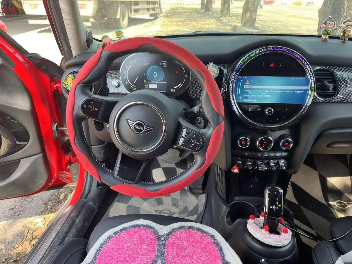 2022 MINI MINI 2.0T 192HP L4 7DCT,autocango,china used car exporter,china ev exporter,chinese used car exporter,chinese used ev exporter