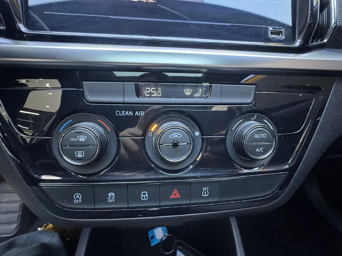 2022 Skoda Kamiq 1.5L 112HP L4 6AT,autocango,china used car exporter,china ev exporter,chinese used car exporter,chinese used ev exporter