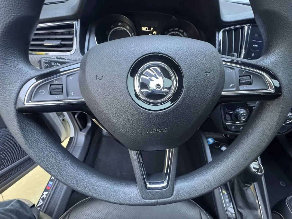 2022 Skoda Kamiq 1.5L 112HP L4 6AT,autocango,china used car exporter,china ev exporter,chinese used car exporter,chinese used ev exporter