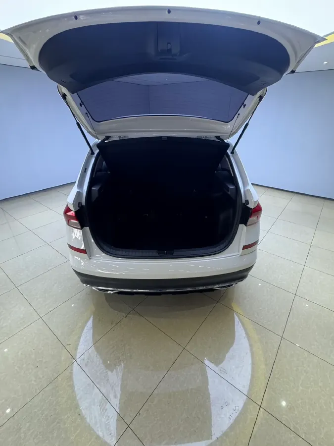 2022 Skoda Kamiq 1.5L 112HP L4 6AT,autocango,china used car exporter,china ev exporter,chinese used car exporter,chinese used ev exporter