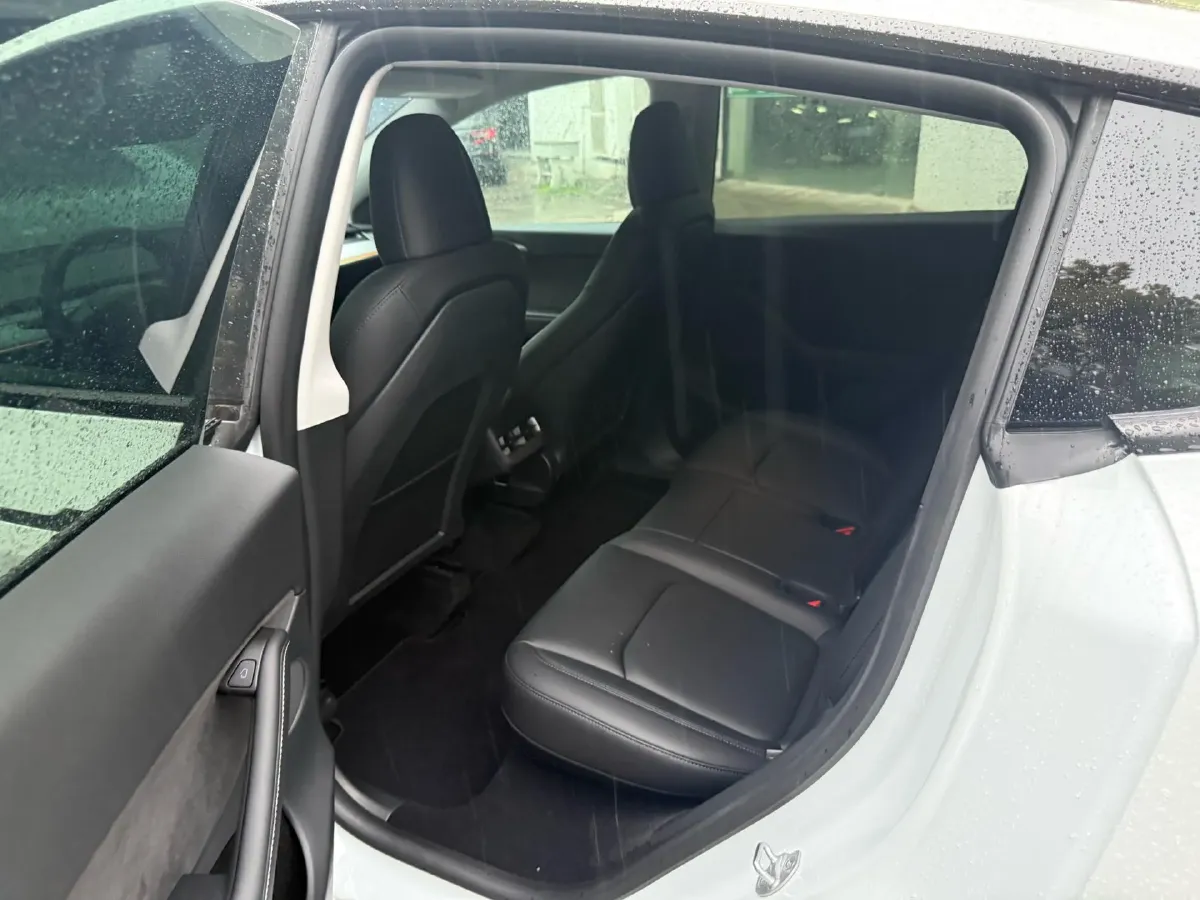 2024 Iveco OuSheng BEV 77.28KWH,autocango,china used car exporter,china ev exporter,chinese used car exporter,chinese used ev exporter