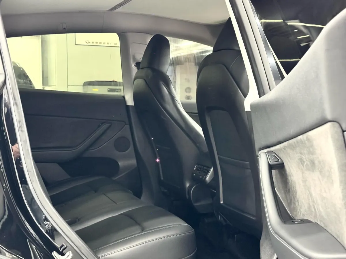 2022 Tesla Model Y BEV 60KWH,autocango,china used car exporter,china ev exporter,chinese used car exporter,chinese used ev exporter