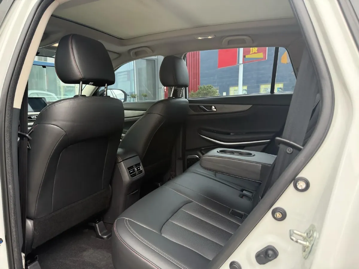 2021 ChangAn CS75 1.5T 178HP L4 7DCT,autocango,china used car exporter,china ev exporter,chinese used car exporter,chinese used ev exporter